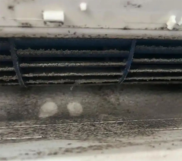 岳普湖空调吹的风有股烧焦味是怎么回事